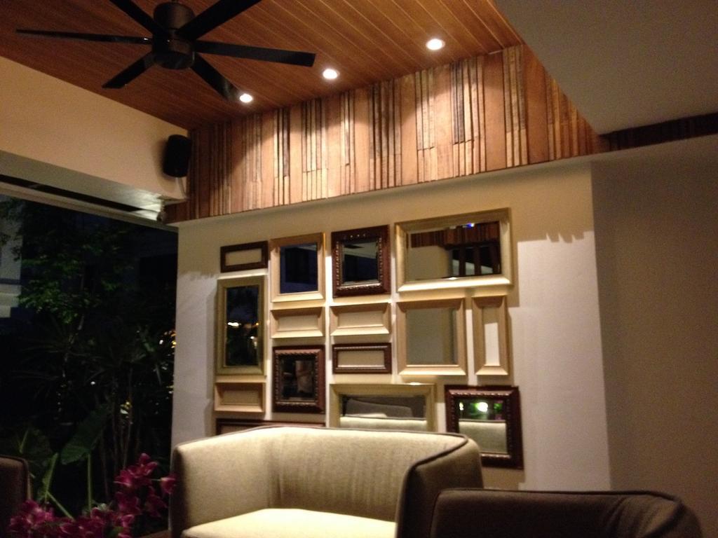 Uma Residence Bangkok Luaran gambar