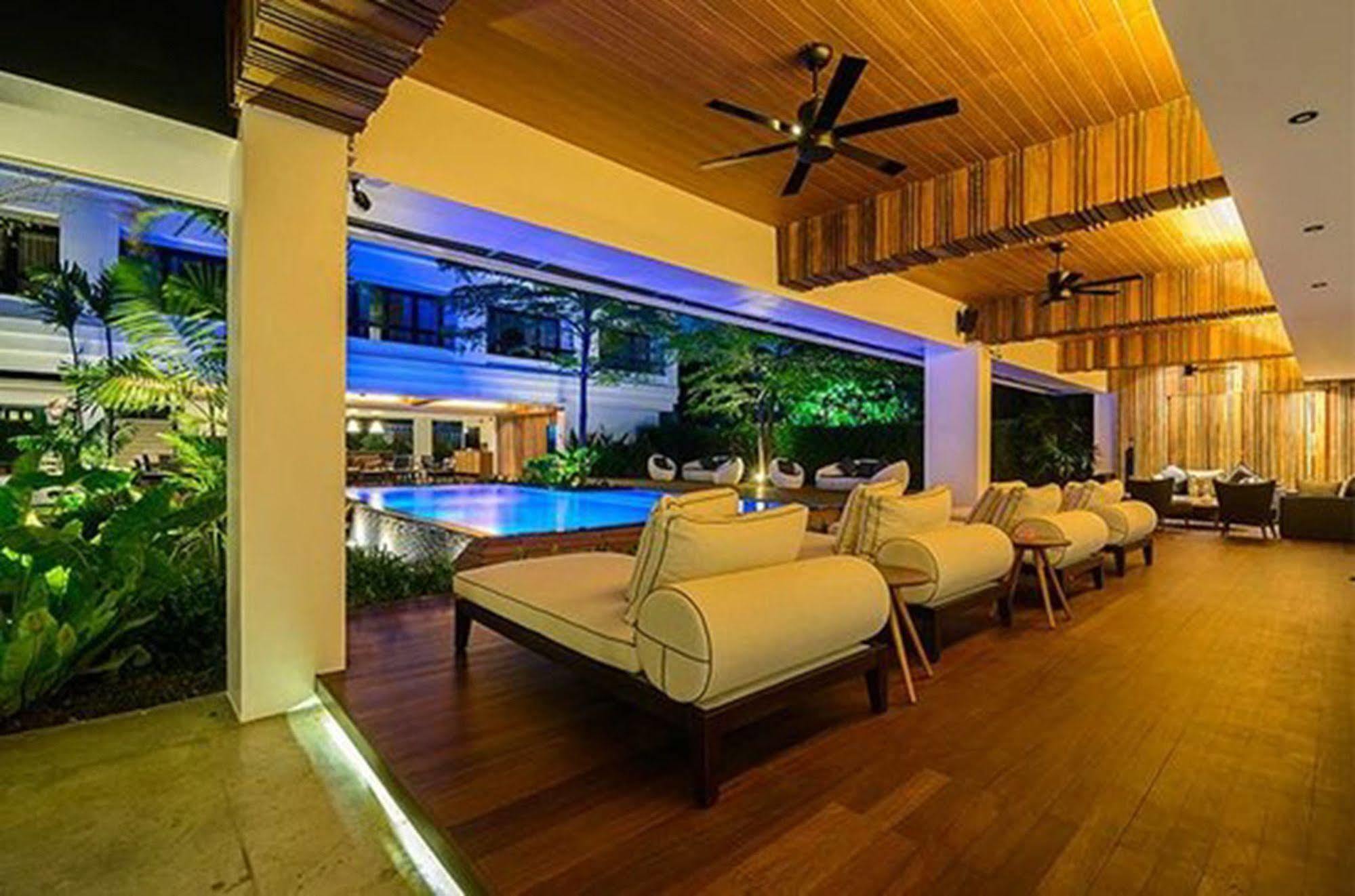 Uma Residence Bangkok Luaran gambar